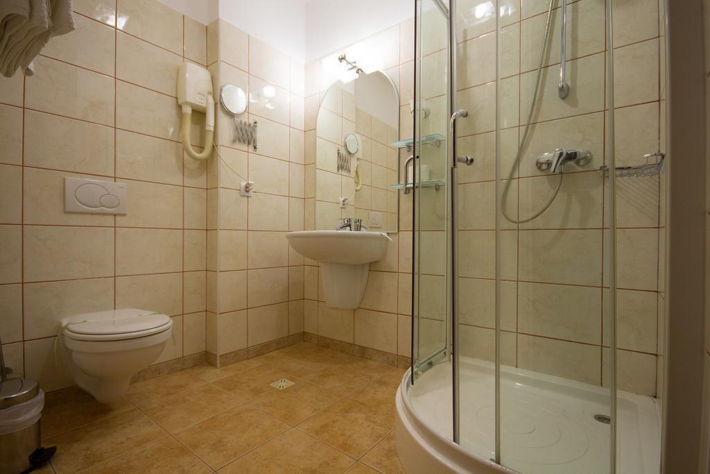 Restaurant Pensiune Bucovina Campulung Moldovenesc Bilik gambar
