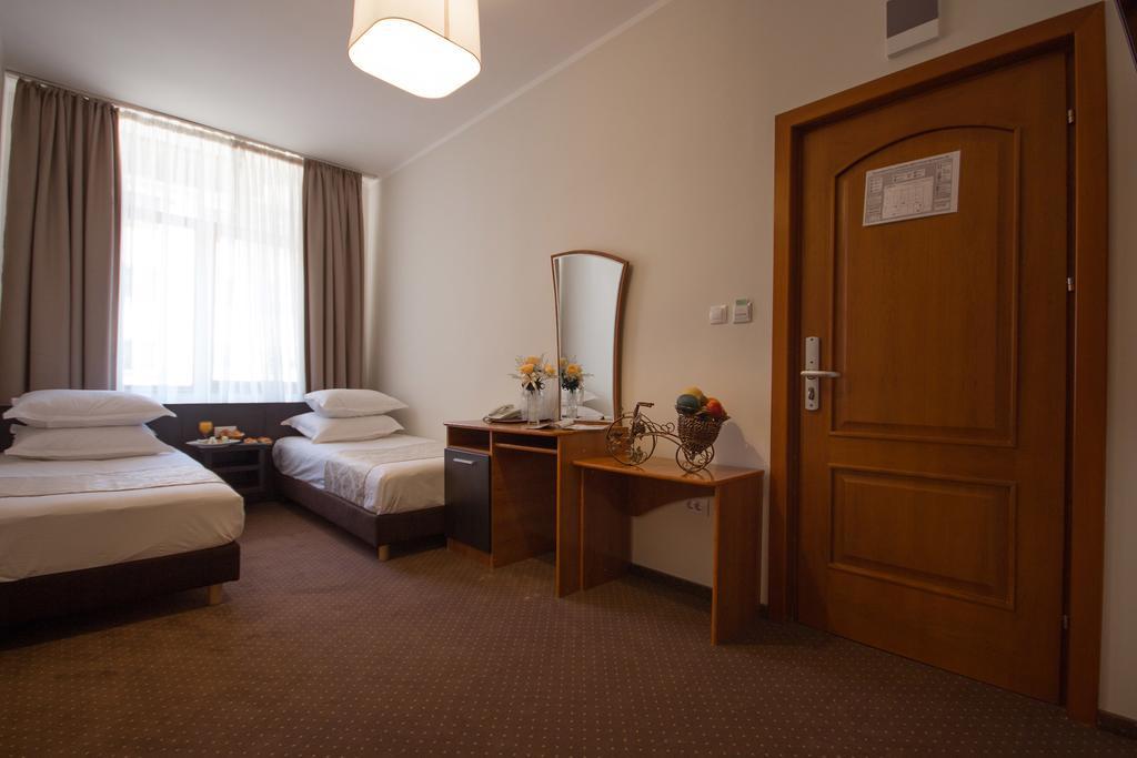 Restaurant Pensiune Bucovina Campulung Moldovenesc Bilik gambar